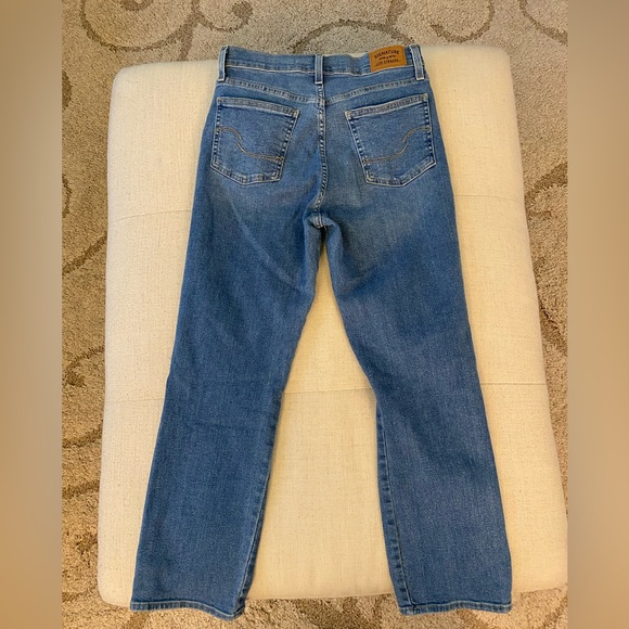 Signature by Levi Strauss Heritage High Rise Straight Jean.  Size 28/6. - Picture 8 of 14